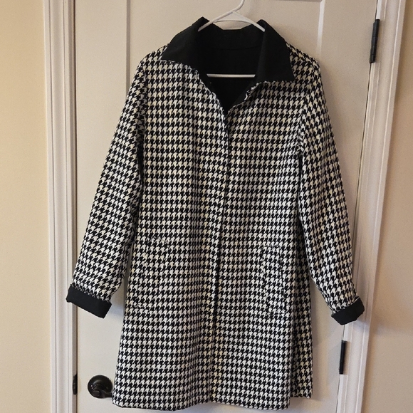 Jones New York Black and White Houndstooth Trench Coat REVERSABLE - Picture 5 of 8